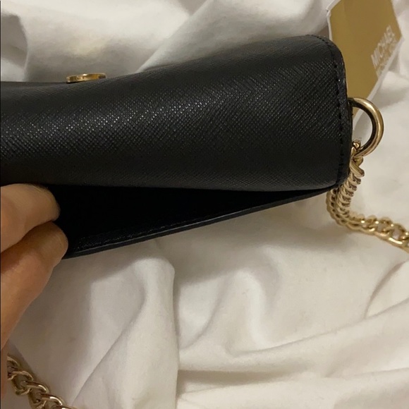 MICHAEL KORS ELECTRONIC SHOULDER BAG - Picture 5 of 7